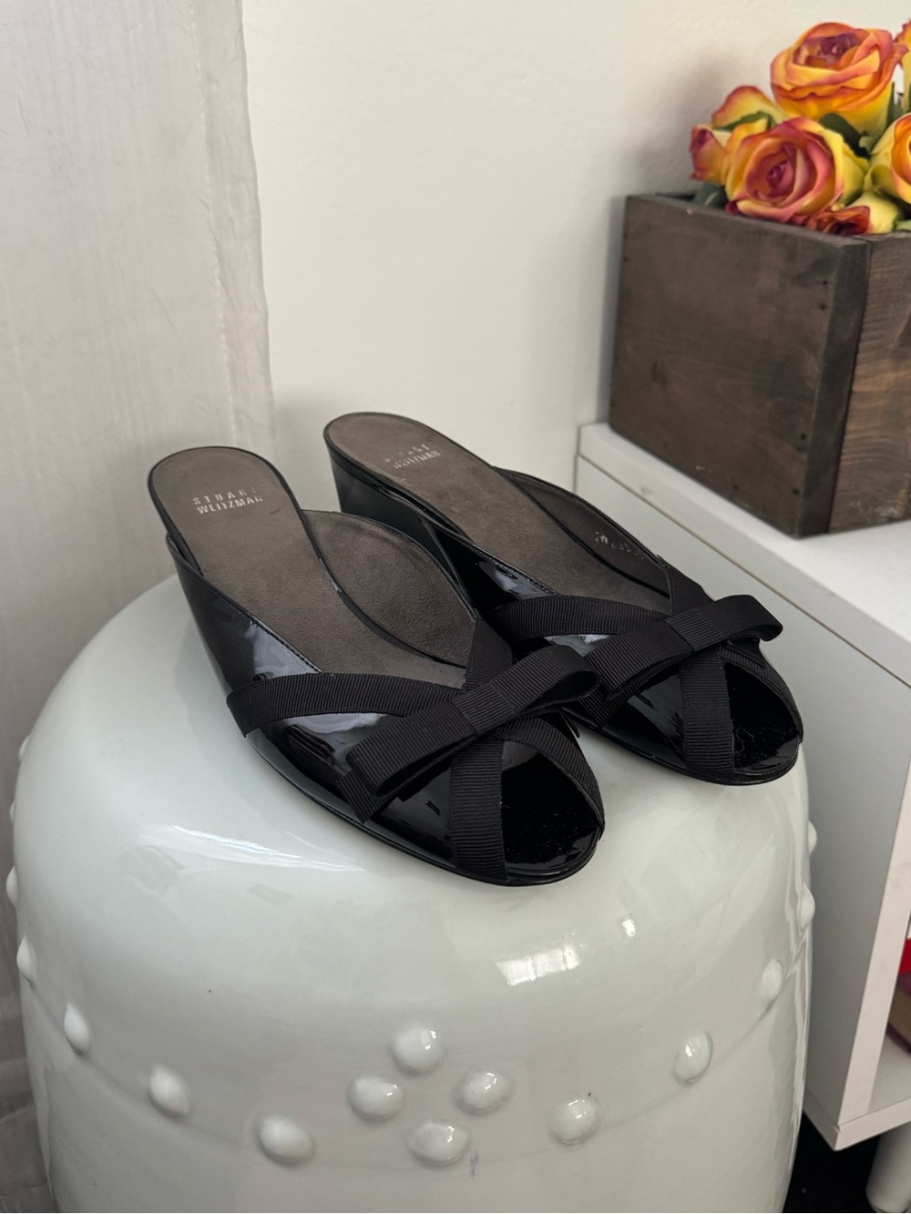 Stuart Weitzman Black Patent Peep Toe Wedge Slides Bow Mules Size 9